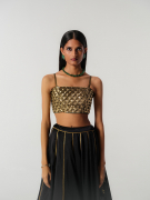 amisha-kothari-label-festibe-2026-avani-ghaghra-set-black-8